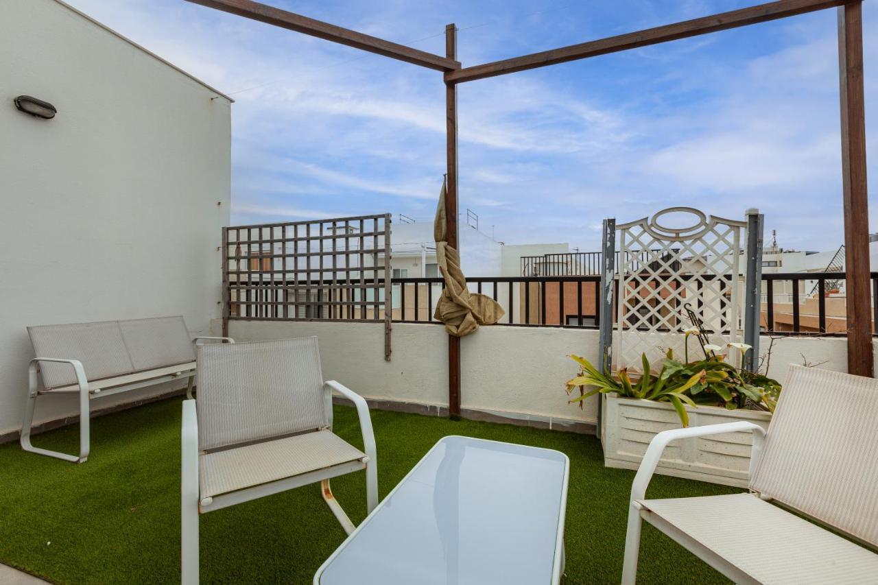 Апартаменты Perfect Seaview Penthouse Сент-Полс-Бей Экстерьер фото